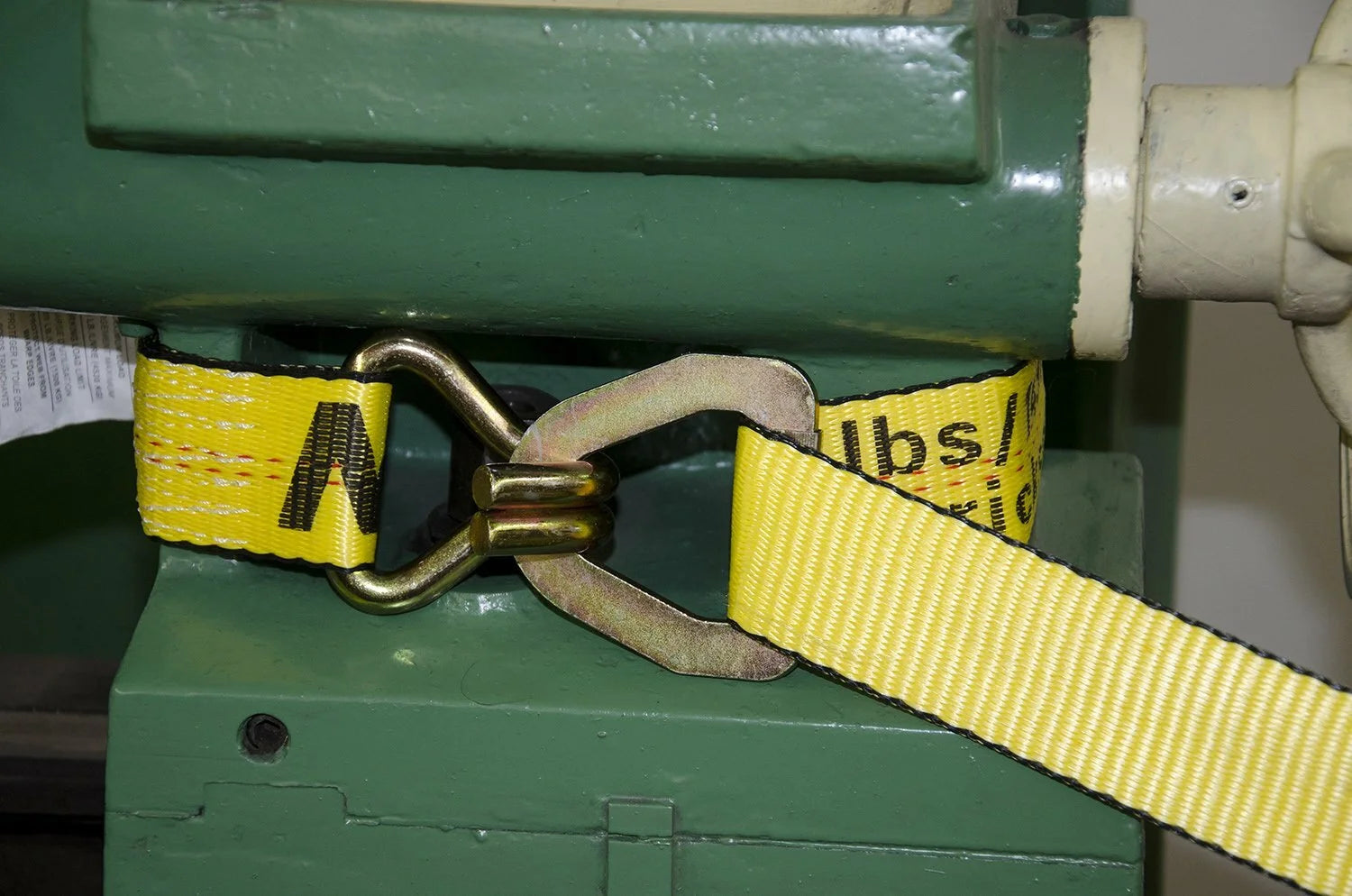 Yellow Ratchet Strap with Floating D-Ring X46643