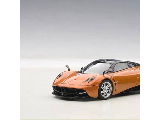 Bronze Diecast Car Model N586