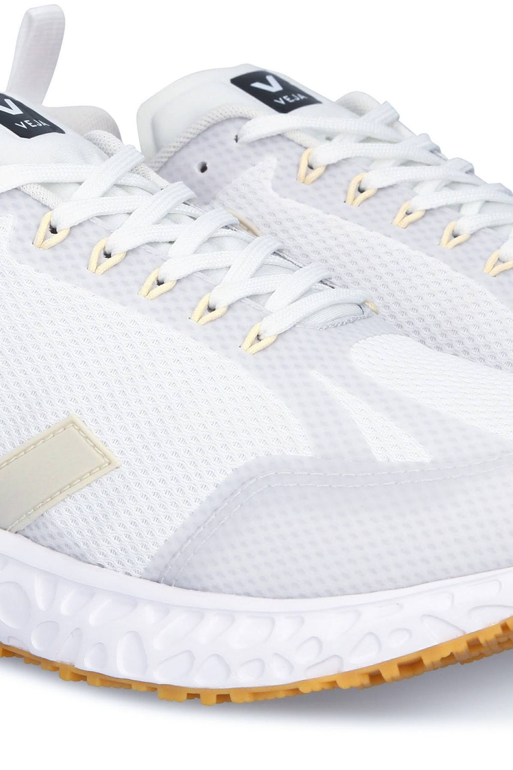 White Trainers Q11617