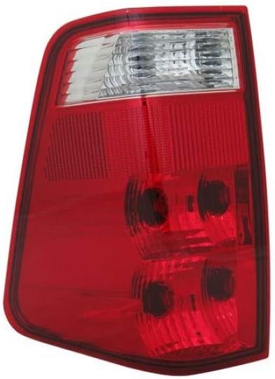 Driver Side Tail Light Pack of 2 R476400