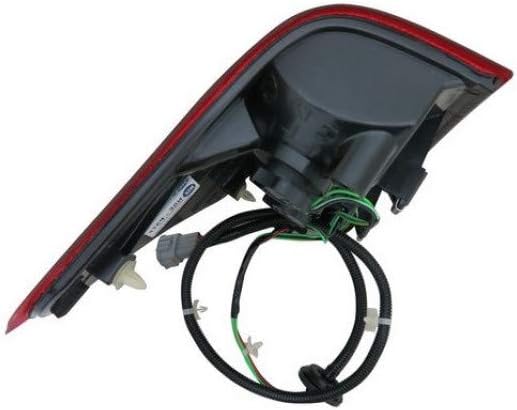 Driver Side Tail Light Pack of 2 R476400