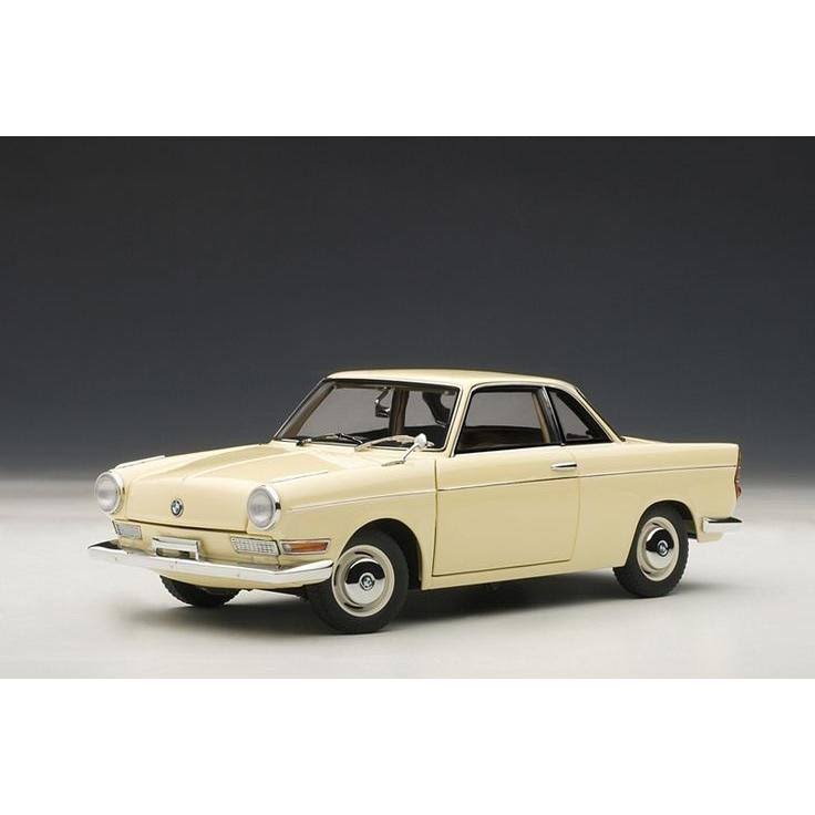 Cream 1/18 Diecast Car Model T292