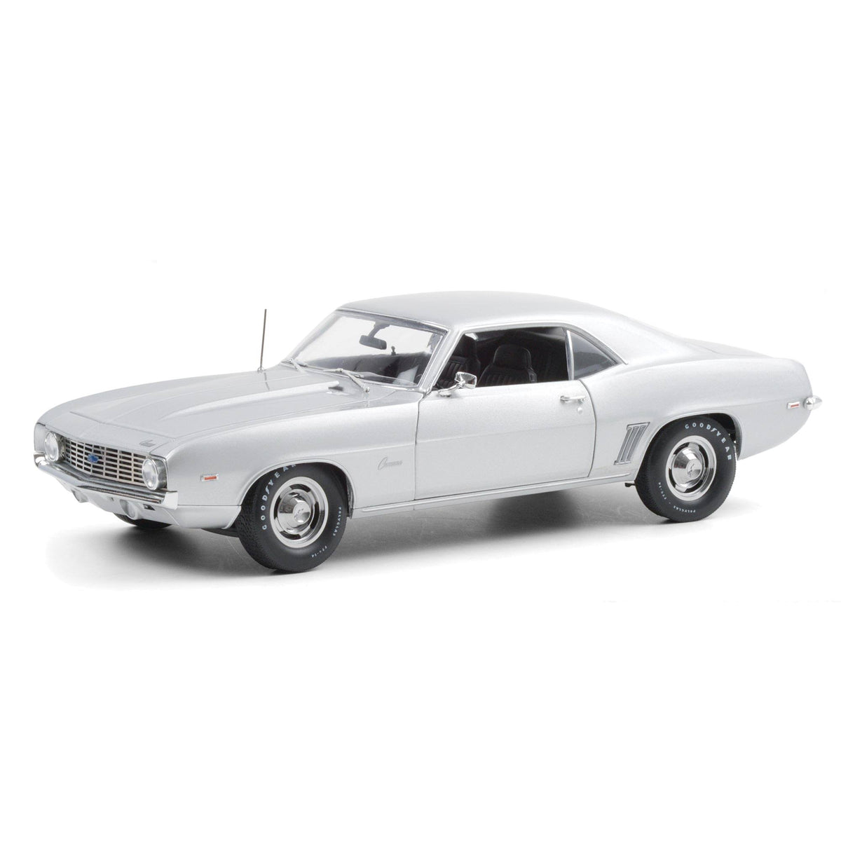 1969 Chevrolet Camaro ZL1 Coupe Silver 1/18 Diecast Model Car H14099