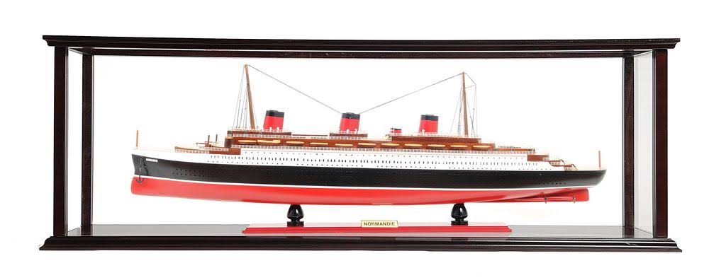 Large Display Case in 1:8 Scale I328